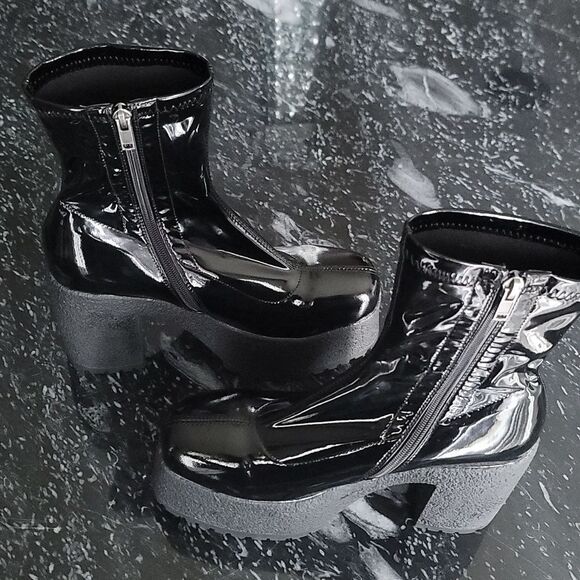 BRAND NEW LAMODA WOMEN'S OUTLAST PATENT BLOCK HEEL ANKLE BOOTS - Picture 7 of 12